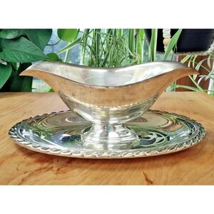 Vintage Silver Plate Attached Gravy Sauce Boat WM Rogers 4118